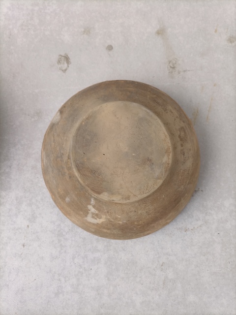 古玩陶瓷灰陶彩繪蓋盒拍賣，當(dāng)前價(jià)格600元