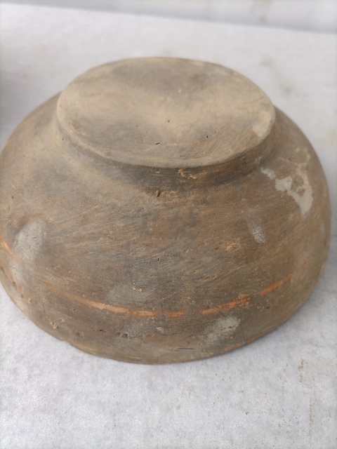 古玩陶瓷灰陶彩繪蓋盒拍賣，當(dāng)前價(jià)格600元