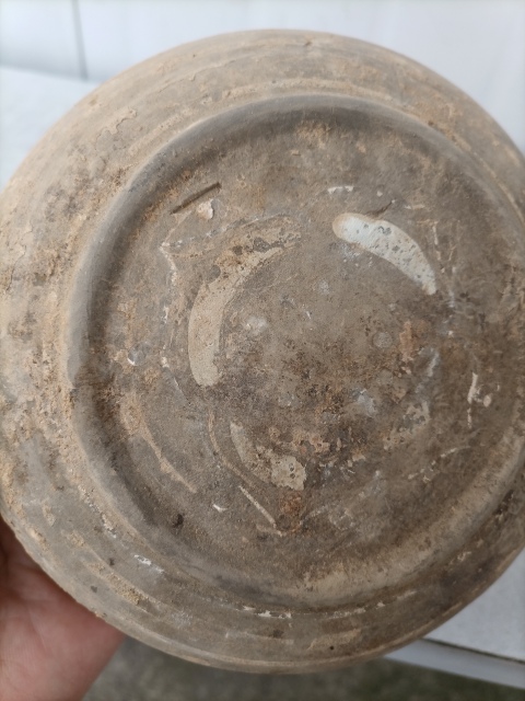 古玩陶瓷灰陶彩繪蓋盒拍賣，當(dāng)前價(jià)格600元