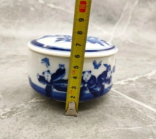 古玩陶瓷六十至八十年代嬰戲紋青花蓋碗拍賣,當(dāng)前價(jià)格220元