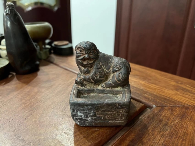 古玩陶瓷文房獅子擺件拍賣，當前價格299元