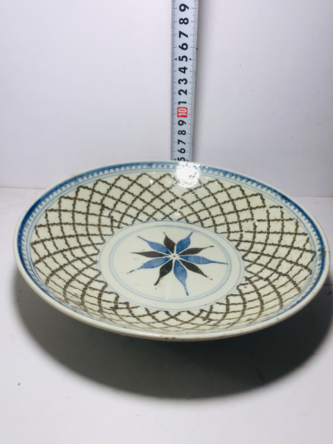 古玩陶瓷民國花卉紋盤拍賣,當前價格500元