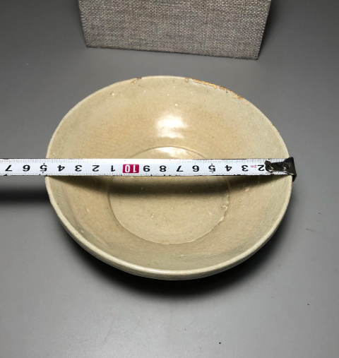 古玩陶瓷(收藏佳品)米黃釉碗拍賣,當前價格0元