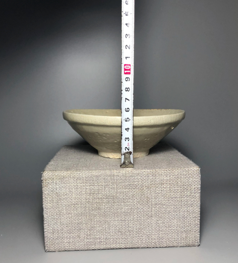 古玩陶瓷(收藏佳品)米黃釉碗拍賣,當前價格0元