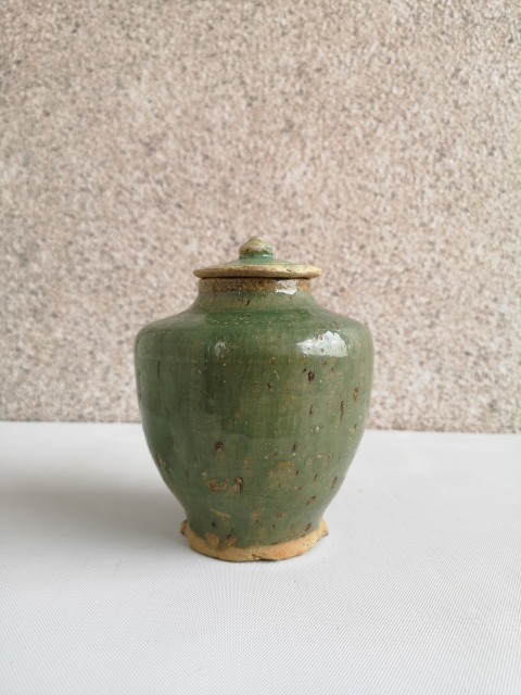古玩陶瓷清初綠釉蓋罐拍賣,當前價格1100元