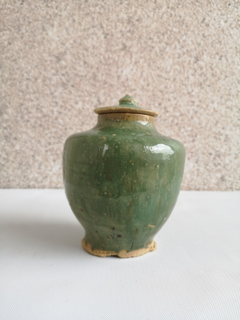 古玩陶瓷清初綠釉蓋罐拍賣,當前價格1100元