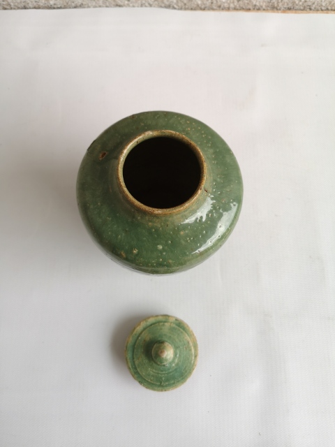 古玩陶瓷清初綠釉蓋罐拍賣,當前價格1100元