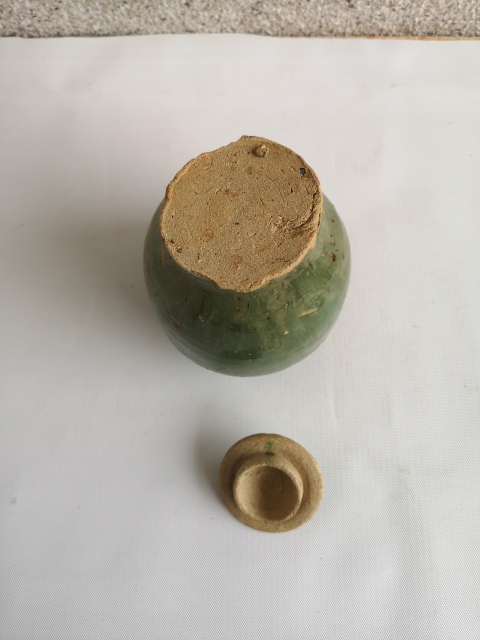 古玩陶瓷清初綠釉蓋罐拍賣,當前價格1100元