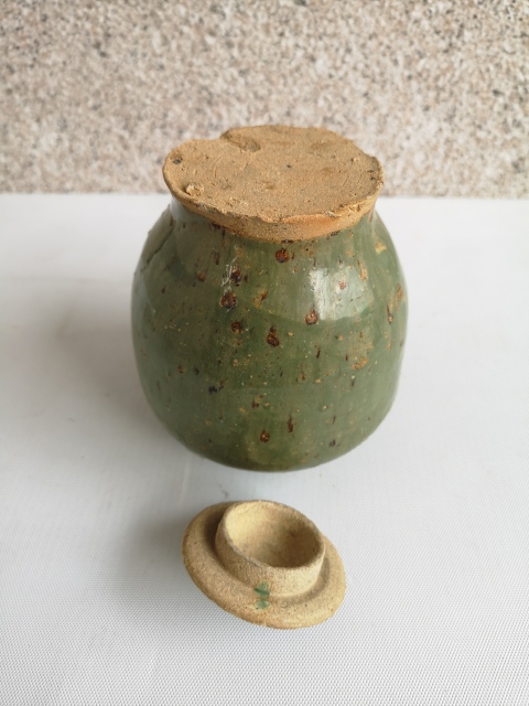 古玩陶瓷清初綠釉蓋罐拍賣,當前價格1100元