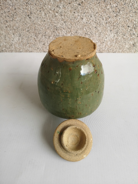 古玩陶瓷清初綠釉蓋罐拍賣,當前價格1100元