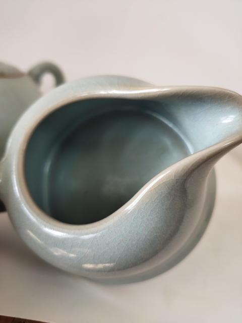 古玩陶瓷精品當代汝窯壺一對拍賣,當前價格699元
