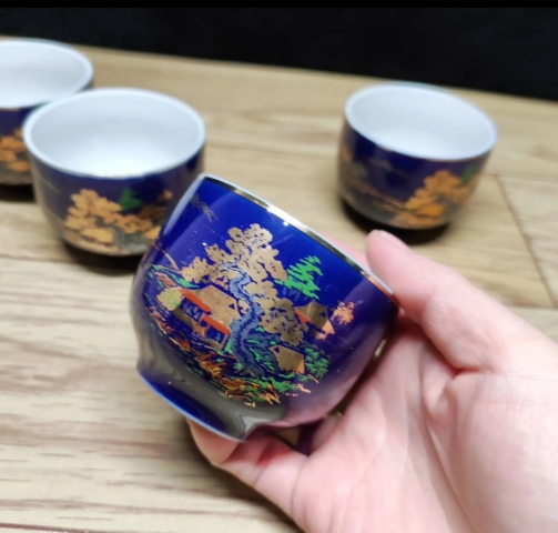 古玩陶瓷六十至八十年代藍釉彩繪描金杯拍賣,當前價格220元
