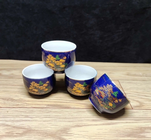 古玩陶瓷六十至八十年代藍釉彩繪描金杯拍賣,當前價格220元