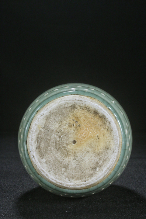 古玩陶瓷清中晚·綠哥釉鼓釘燭臺拍賣，當前價格4500元