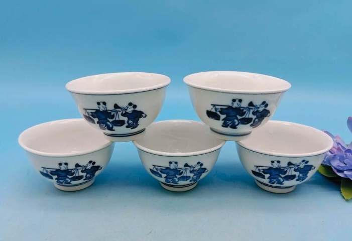 古玩陶瓷六十至八十年代嬰戲紋青花杯拍賣,當前價格260元