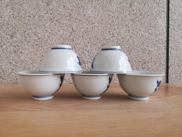 古玩陶瓷六十至八十年代嬰戲紋青花杯拍賣,當前價格260元