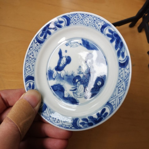 古玩陶瓷康熙雙藍(lán)圈成化年制款三娘教子圖青花盤(pán)拍賣,當(dāng)前價(jià)格1888元
