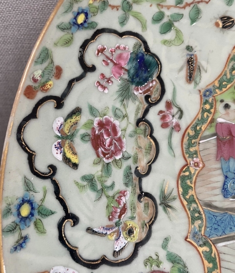 中国骨董　清道光　豆青釉粉彩花蝶盤　青花銘入
蓋付き　茶入　唐物　旧家蔵出し 域鉴古玩】清代道光豆青釉广彩人物花鸟蝶纹盘拍卖价格/图片/值多少钱