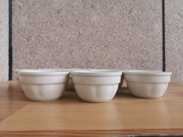 古玩陶瓷出口創(chuàng)匯期白釉杯拍賣，當前價格298元
