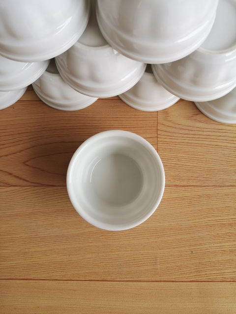 古玩陶瓷出口創(chuàng)匯期白釉杯拍賣，當前價格298元