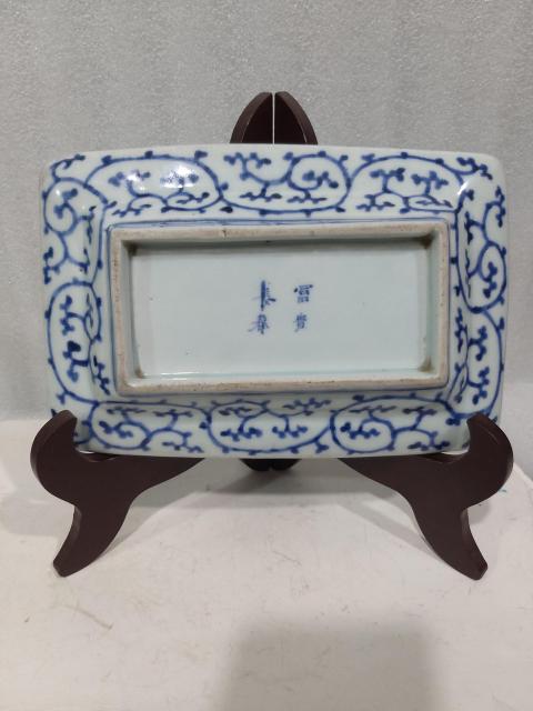 古玩陶瓷日本明治富貴長春款青花盤拍賣,當前價格1288元