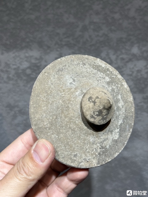 古玩陶瓷宋代邛崍窯醬釉多角蓋罐拍賣,當(dāng)前價(jià)格2390元