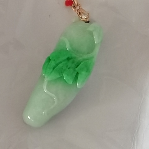 古玩玉器翡翠瓜果天然緬甸翡翠A貨帶陽綠綠翠福瓜拍賣,當前價格3999元