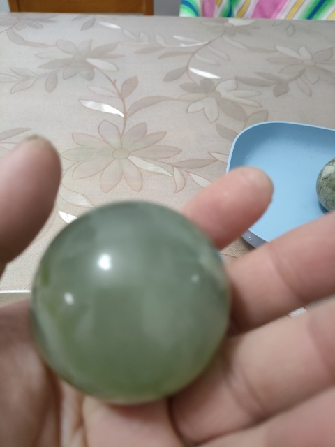 古玩玉器岫玉雕圓球形器拍賣,當前價格260元