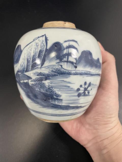 古玩陶瓷精品民窯 清·乾隆細(xì)路青花山水人頭罐拍賣,當(dāng)前價格2680元