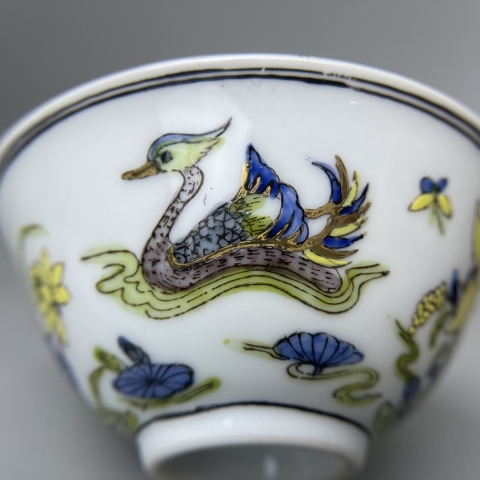 古玩陶瓷上世紀中期荷塘鴛鴦清趣圖描金彩繪碗拍賣，當前價格700元