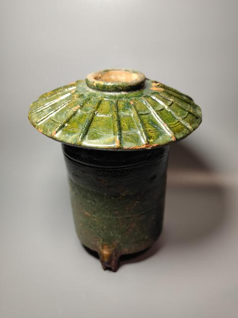 古玩陶瓷綠釉熊足谷倉拍賣，當前價格0元