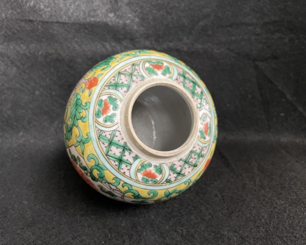 古玩陶瓷五彩開光花鳥紋蓋罐拍賣，當前價格1280元