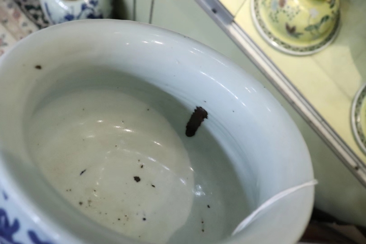古玩陶瓷清早花間雜寶紋青花圈足缽式香爐拍賣,當前價格9800元