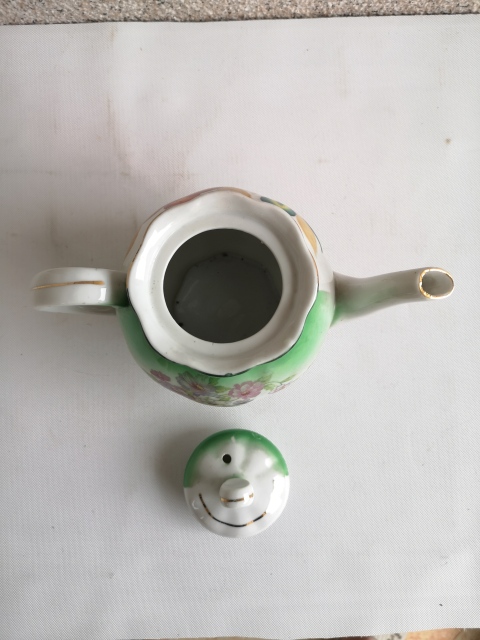 古玩陶瓷解放初期花卉紋執(zhí)壺拍賣,當(dāng)前價(jià)格298元