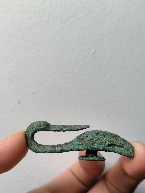 古玩雜項【實物保真】漢代.* 銅回頭鴨袖鉤拍賣，當前價格9999元