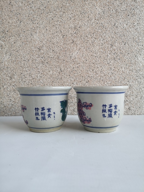 古玩陶瓷六十至八十年代花卉紋青花加彩花盆拍賣,當(dāng)前價格298元