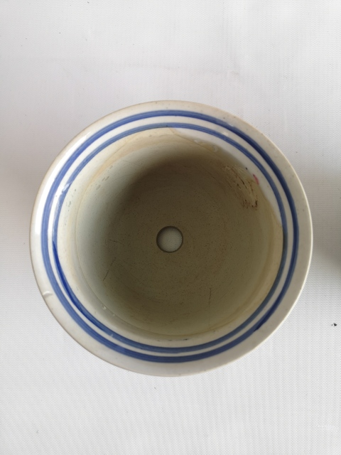 古玩陶瓷六十至八十年代花卉紋青花加彩花盆拍賣,當(dāng)前價格298元