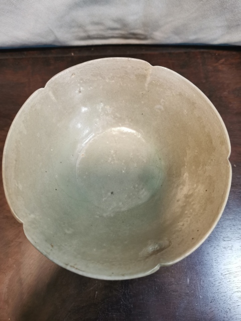 古玩陶瓷五代越窯系葵口碗拍賣,當(dāng)前價(jià)格8000元