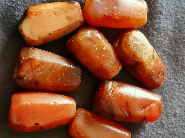 古玩玉器老瑪瑙手鏈8顆珠子拍賣,當前價格666元