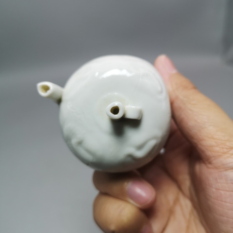 古玩陶瓷民國德化窯白釉水滴拍賣,當前價格258元