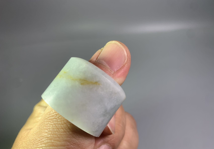 古玩玉器清代天然翡翠素紋扳指拍賣,當前價格2980元