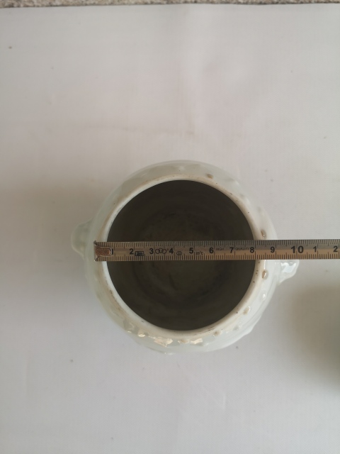古玩陶瓷民國晚期至解放初期德化窯雙鋪首蓋罐拍賣，當前價格580元