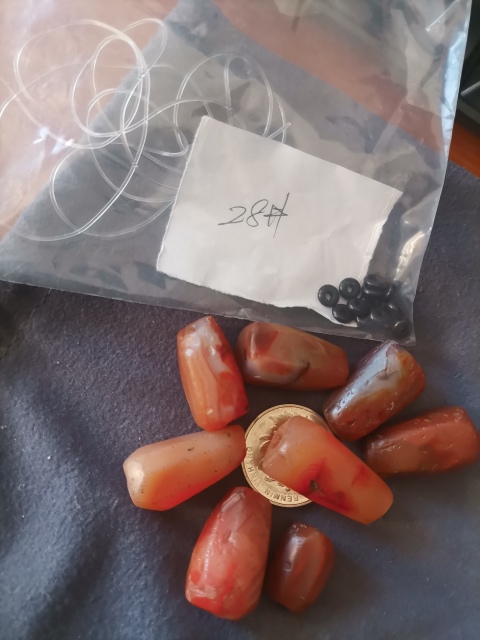 古玩玉器老瑪瑙手鏈珠8顆拍賣,當前價格1元