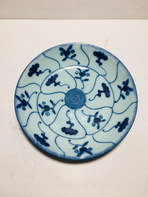 古玩陶瓷雍正青花靈芝紋盤拍賣,當(dāng)前價格888元