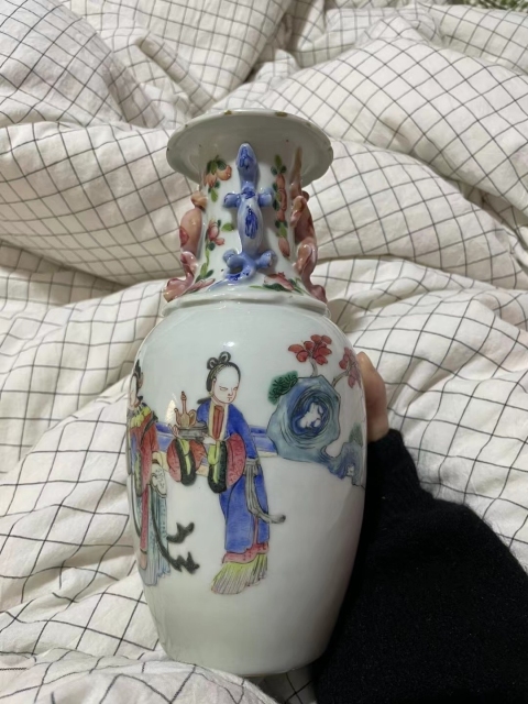 【倉庫整理品】中国美術/粉彩/斗彩人物花卉文双龍耳瓶【大清乾龍年製】在銘 倉庫整理品】中国美術/粉彩/斗彩人物花卉文双龍耳瓶【
