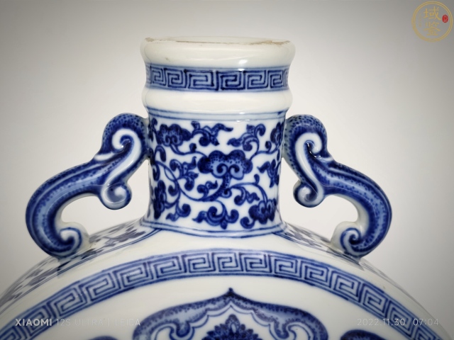 清乾隆青花開窓龍鳳呈祥福寿抱月瓶 景徳鎮 陶磁器 装飾品 現代工芸品美術品 置物 清乾隆青花開窓龍鳳呈祥福寿抱月瓶 景徳鎮 陶磁器 装飾品 現代