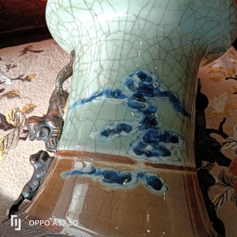 古玩陶瓷清晚期仿哥釉鐵銹花青花獅子繡球圖盤(pán)口瓶拍賣(mài),當(dāng)前價(jià)格9600元