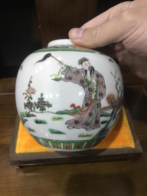 古玩陶瓷實(shí)物保真五彩三顧茅廬蓋罐拍賣，當(dāng)前價(jià)格2688元