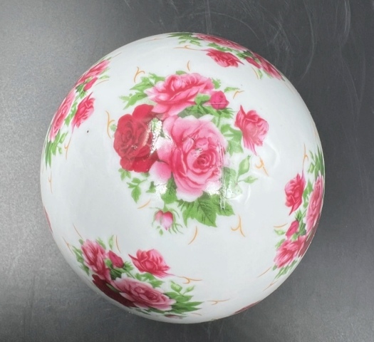 古玩陶瓷解放初期花卉紋蓋盒拍賣,當(dāng)前價(jià)格100元
