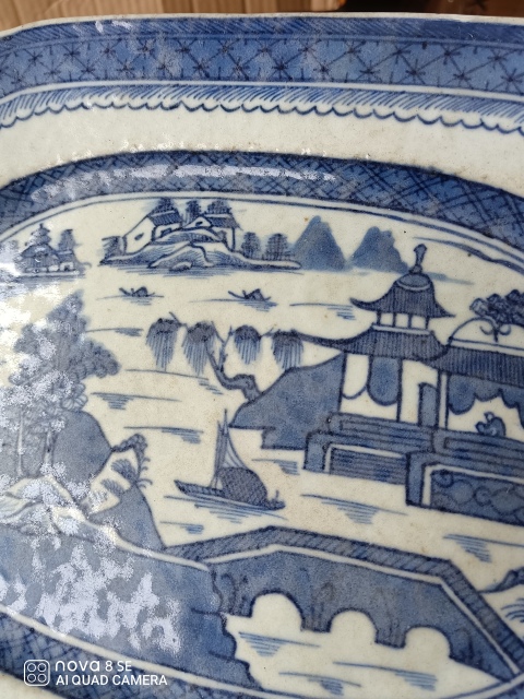 古玩陶瓷清代中期樓臺亭閣山水紋青花盤拍賣，當前價格1500元